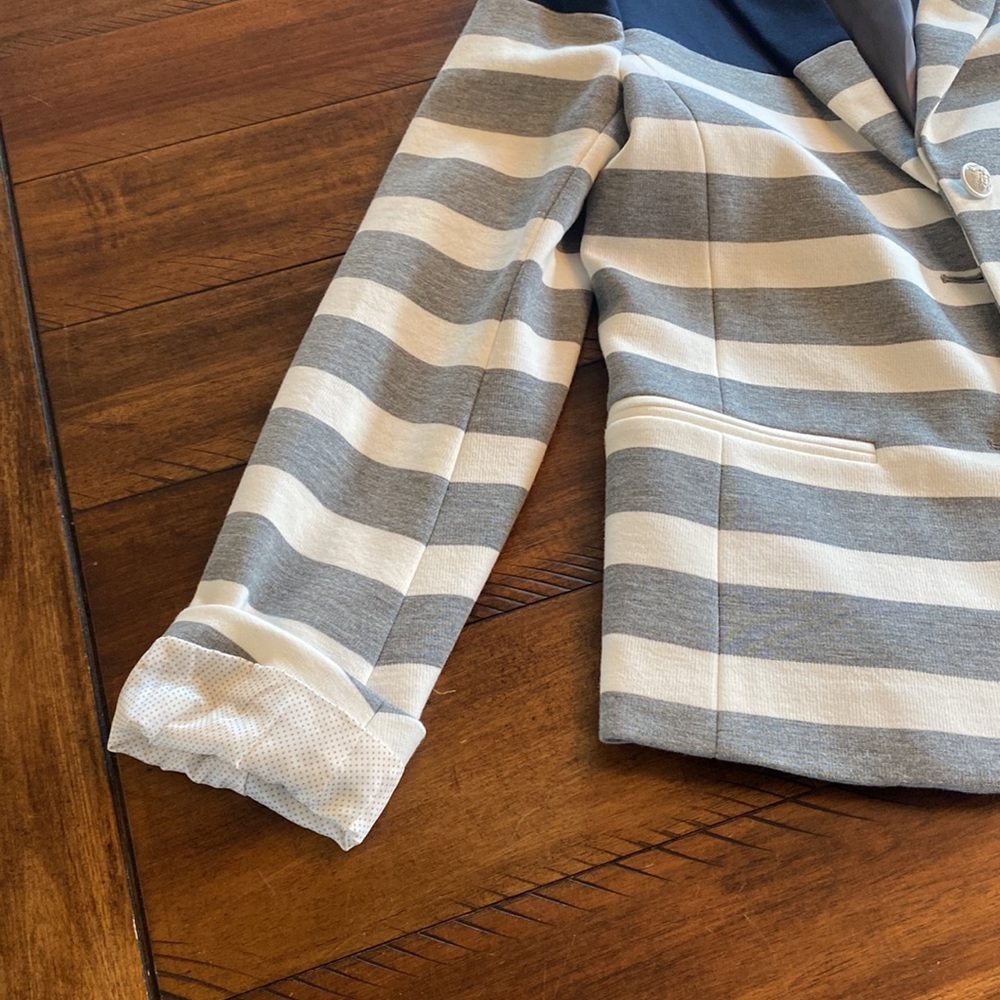 Super cute blazer from gap - Picture 8 of 12